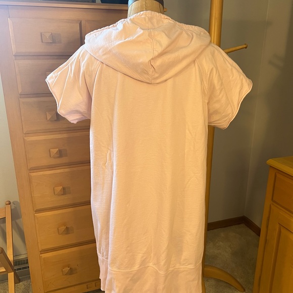 EUC Left of Center short sleeve pink top size M - Picture 11 of 15